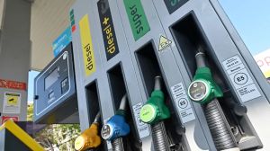 Carburanti, scatta il tetto di Eni: in Fvg si risparmia 10 euro a pieno, la mappa dei 119 distributori