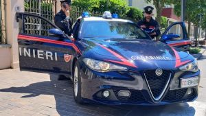 Banda di ladri devasta due villette: bottino da decine di migliaia di euro