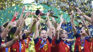 Raúl Varela celebra el dominio de España: 