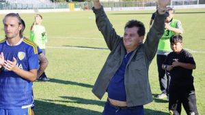 Politano abbraccia il suo gruppo: 