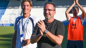 Anche Portelli festeggia sotto la curva. Parlato: 