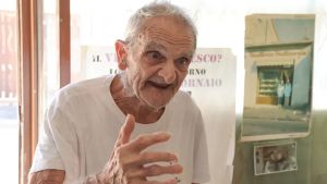 A Servola la panetteria più longeva chiude, l’addio di Eligio: «Ho novant’anni, ora devo dire basta»