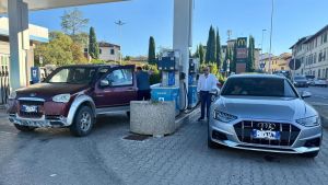 Sconto carburanti nei distributori Eni, automobilisti in coda ma senza assalti. La situazione a Firenze e le pompe dove si risparmia
