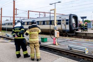 Derfor var brandvæsen og politi til stede ved Næstved Station mandag formiddag