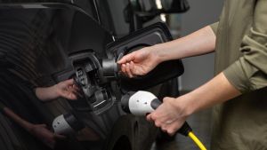Colonnine domestiche per ricarica elettrica, a settembre boom di richieste: +273%