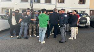 Stranieri in Prefettura a Udine: circa 70 persone in cerca di risposte e informazioni