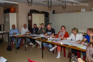 Dans le Pas-de-Calais, un élu RN s’affiche avec un tee-shirt de suprémaciste blanc