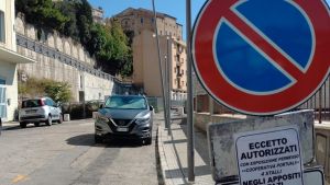 Piazza Dante, via al cantiere. Tolti i parcheggi al Nautico. Pronti i pass per i residenti