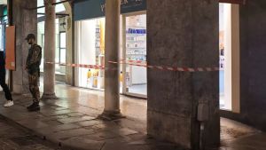 Accoltellamento in piazza dei Signori: l’arrestato aveva quindici precedenti