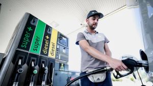 Benzina, scatta l’effetto domino: A Mestre e in A4 si scende sotto i prezzi dell’Eni