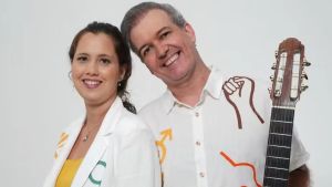 “O caminho é ridicularizar o opressor”, dizem Edu Krieger e Natalia Voss