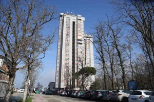 Ferrara, via dal Grattacielo e senza casa: «Illegittimo il silenzio del Comune»