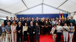Cuando el héroe no viste uniforme: la Policía Local de Gijón premia, en su fiesta anual, a cuatro ciudadanos que auxiliaron a bañistas en apuros y ayudaron a detener a un ladrón