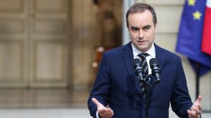 Verbalni sukob premijera Francuske i lidera ekstremne levice: „Ne dirajte našu omladinu“
