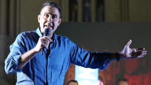 Vannacci nel centrodestra, il sondaggio: un'alleanza che aggiunge o sottrae consenso?