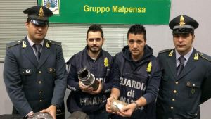 Malpensa, svelata la rotta della droga tra Italia, Spagna e Malta: arrestata una temuta 