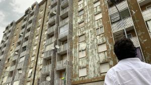 Case Aler ‘crivellate’ dalla grandine: “Aspettiamo i lavori da cinque anni”