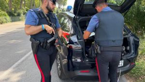 Ecco il segno dei tempi: furti di benzina nelle auto