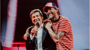 Gianni Morandi e l’affetto per Jovanotti: “Sei generoso. Quella telefonata quando mi bruciai la mano non la dimenticherò mai”