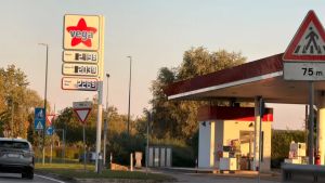Pieno con lo sconto, l’effetto contagio: anche la rete Vega ora taglia i prezzi