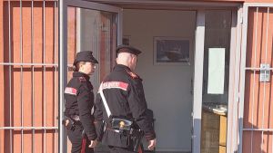 Reggio Emilia, va in ospedale ed evade dagli arresti domiciliari