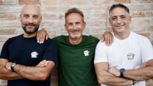 Il business delle t-shirt: arrivano le magliette dedicate al cappuccino