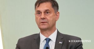 Χάρης Θεοχάρης: Μπαλόνια