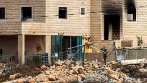 Cisgiordania a ferro e fuoco. I coloni bruciano le case. Herzog: 