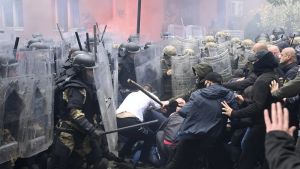 Trojica Srba negirala krivicu za organizovanje protesta i barikada 2022. u Zvečanu (VIDEO)