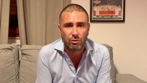 Di Battista, il tumore e la forza dell’anti-retorica: “Non sono un guerriero. Quelli che non devono mollare sono i dottori”