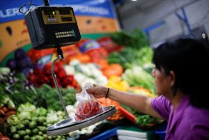 Argentina on brink of recession despite growth in August, experts say