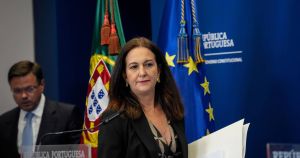 Ministra da Justiça vai ser ouvida no parlamento sobre buscas à PJ e investigação ao diretor nacional