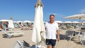 Bando tipo per le spiagge, più punti a chi alza il canone. I bagnini preoccupati: “Speriamo nei Comuni”