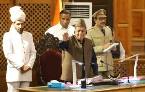 Secretaries speaking to the Speaker