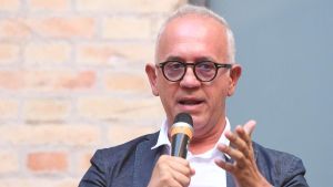 Cresce il partito dell’astensione. Il centrodestra salva il sindaco