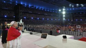 La Chiesa rinasce ascoltando il cuore del popolo, non con cantieri sinodali e piani pastorali