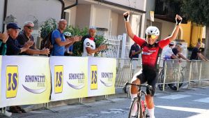 Ciclismo esordienti a campocavallo. Al 13enne di San Marino Anelli la Coppa beata vergine addolorata