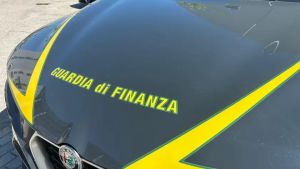 Sequestrati 10 mila euro di medicinali illegali