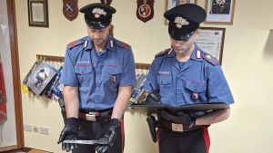 Paura al pronto soccorso di Latisana: minaccia gli infermieri con un coltello, denunciato dai carabinieri