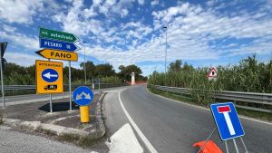 Ponte Metauro chiuso, code verso Fano nell’ora di punta. Alle dieci traffico scorrevole