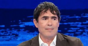 Fratoianni dà i numeri anche sulle paghe dei lavoratori