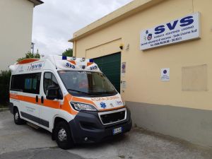 Livorno, scontro auto-scooter: ferito un 69enne alle Sorgenti