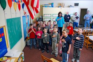 Readers sound off on the Pledge of Allegiance, bus shelter squatters and Hank’s Honeys