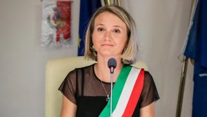 Rubano in casa e scappano nel bosco: residenti e sindaca a caccia dei ladri