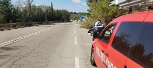 Rami pericolanti sul ponte Ruvo-Calentano, intervenuti i vigili del fuoco