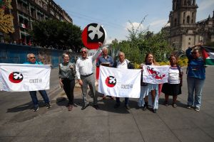 Calderón: “obradorismo” tardío // Vargasllosiano en déficit // Adiós al gran Gabino Palomares // AMLO: libro con reloj político - Astillero