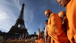 Inquiry finds no explicit BAPS request to exclude women during Eiffel Tower visit