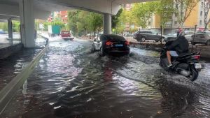 Las comarcas del sur de Catalunya afrontan una madrugada de lluvias torrenciales con acumulaciones de hasta 200 l/m²
