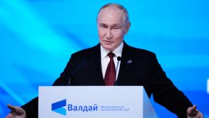 Così Putin sventola il drappo rosso del nucleare per distrarci