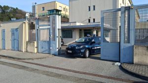 Detenuto morto in carcere, la procura chiede l’autopsia: sotto la lente l’utilizzo del gas